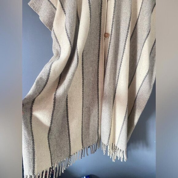 Vintage Fringe Poncho Cape Cottagecore Wool Blend Autumn Shawl - Picture 6 of 13